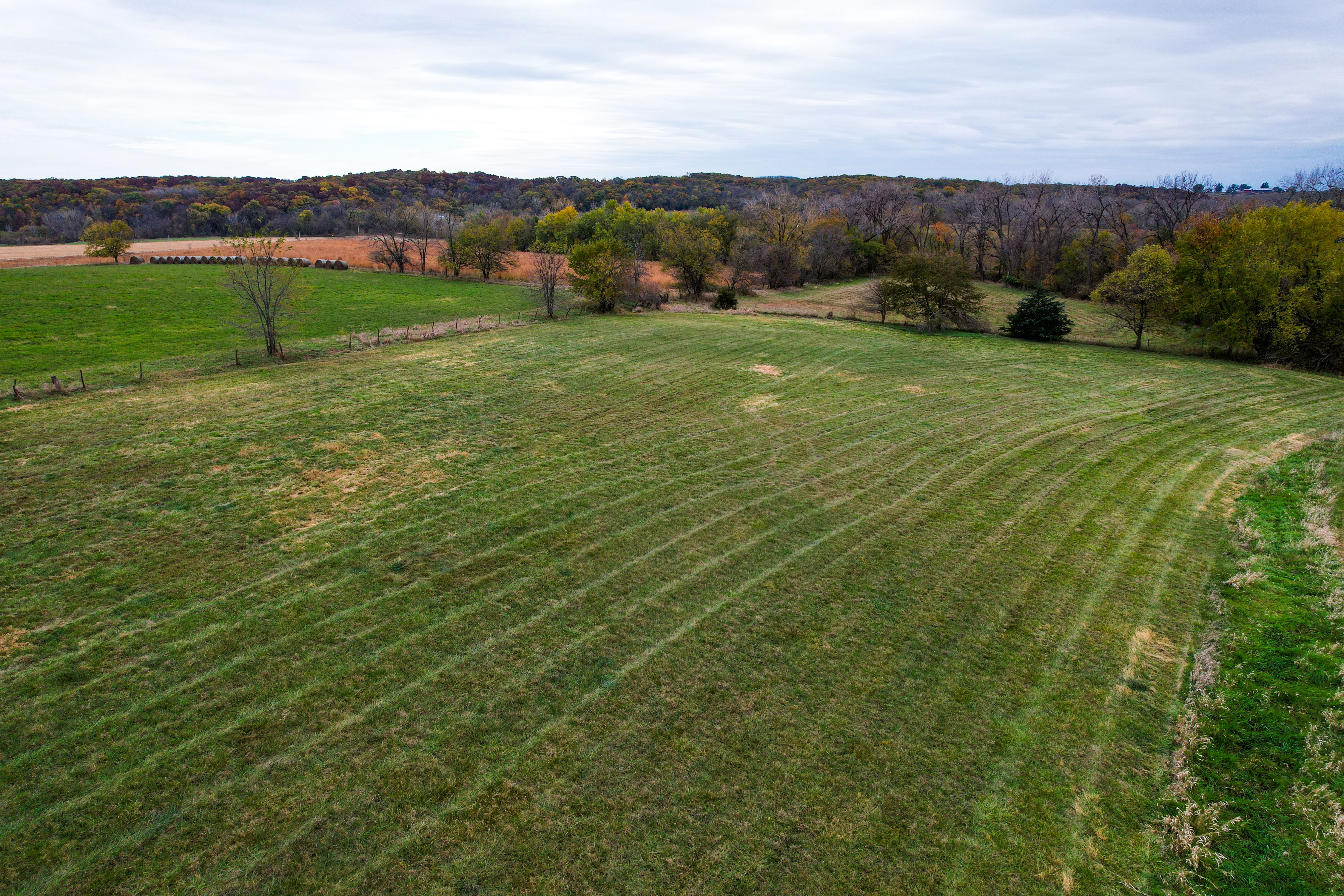 Listing Photo: Photo Oct 27 2025, 2 06 58 PM